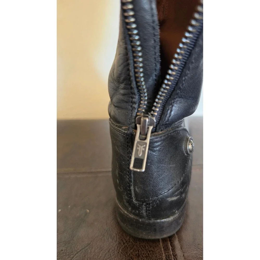 Frye Melissa Old‎ Money Preppy Button Back Zip Riding Leather High Boot sz 8B